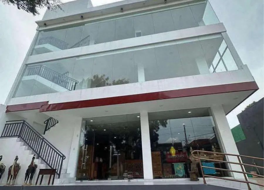 BF Homes Paranaque Commercial Building for Sale – Prime (photo 1 of 4)