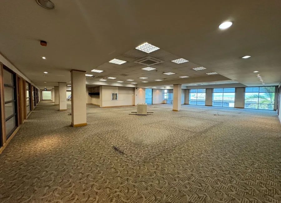 Commercial Building & Warehouse for Sale or Lease, Paranaque (photo 1 of 3)