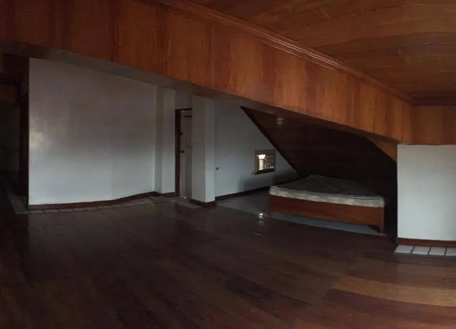 Building for Sale in Santo Nino, Paranaque City – Prime Site (photo 1 of 6)