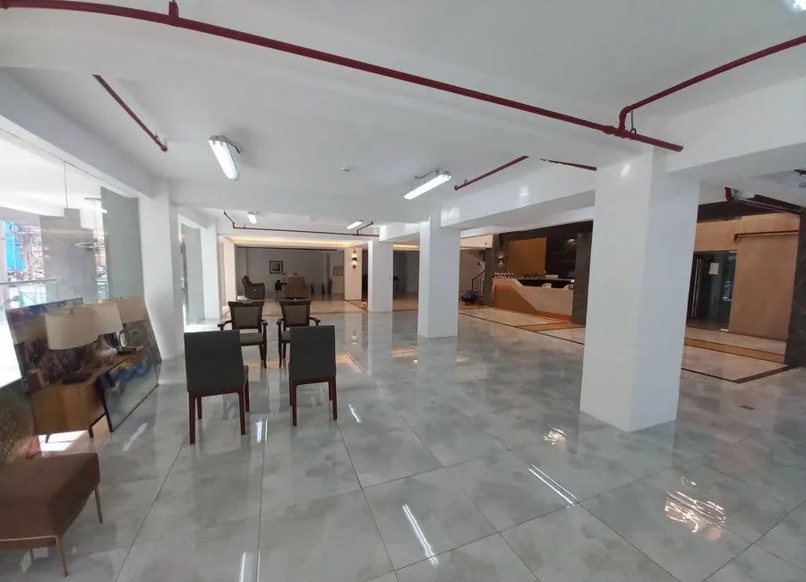 8-Storey Building for Sale in Tomas Morato, Quezon City (photo 1 of 5)