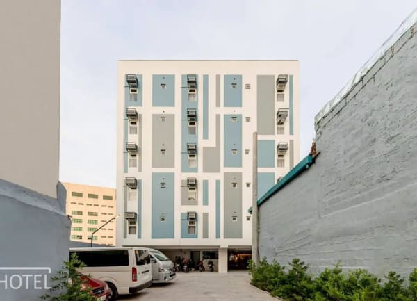 Commercial Hotel Building for Sale Near Uptown BGC, Makati