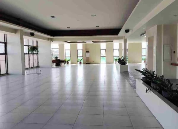 3-Storey Mixed-Use Building for Sale, Dasmariñas, Cavite (photo 1 of 3)