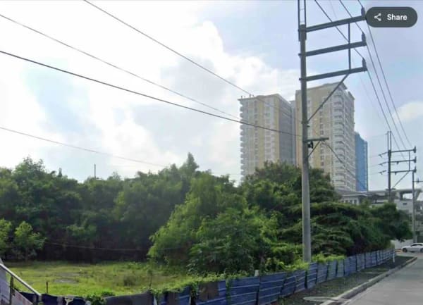 Commercial Lot for Sale in Marina Bay, Paranaque Near Okada (photo 1 of 2)