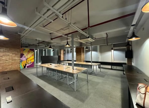 Fitted Office for Sale at Unioil Center, Muntinlupa City (photo 1 of 4)