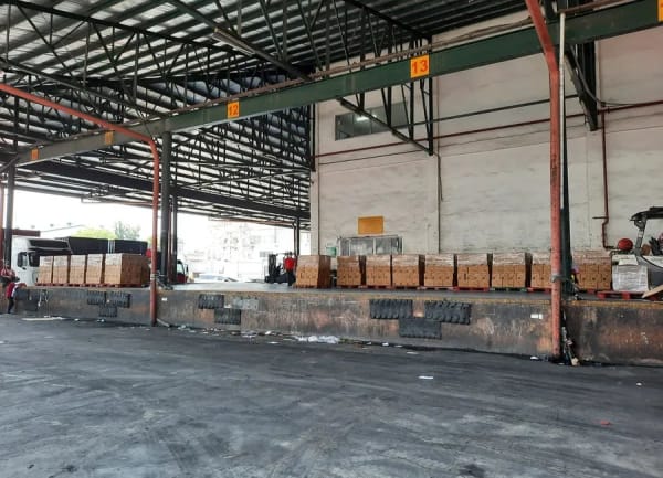 High Ceiling Warehouse for Rent in Pasig with Racking System (photo 1 of 2)