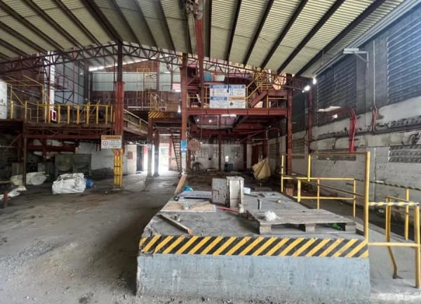 Warehouse for Sale Along West Service Road, Paranaque City