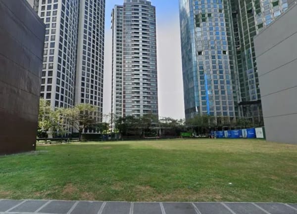 1,083 SQM Commercial Lot for Rent or Lease in BGC, Taguig (photo 1 of 2)