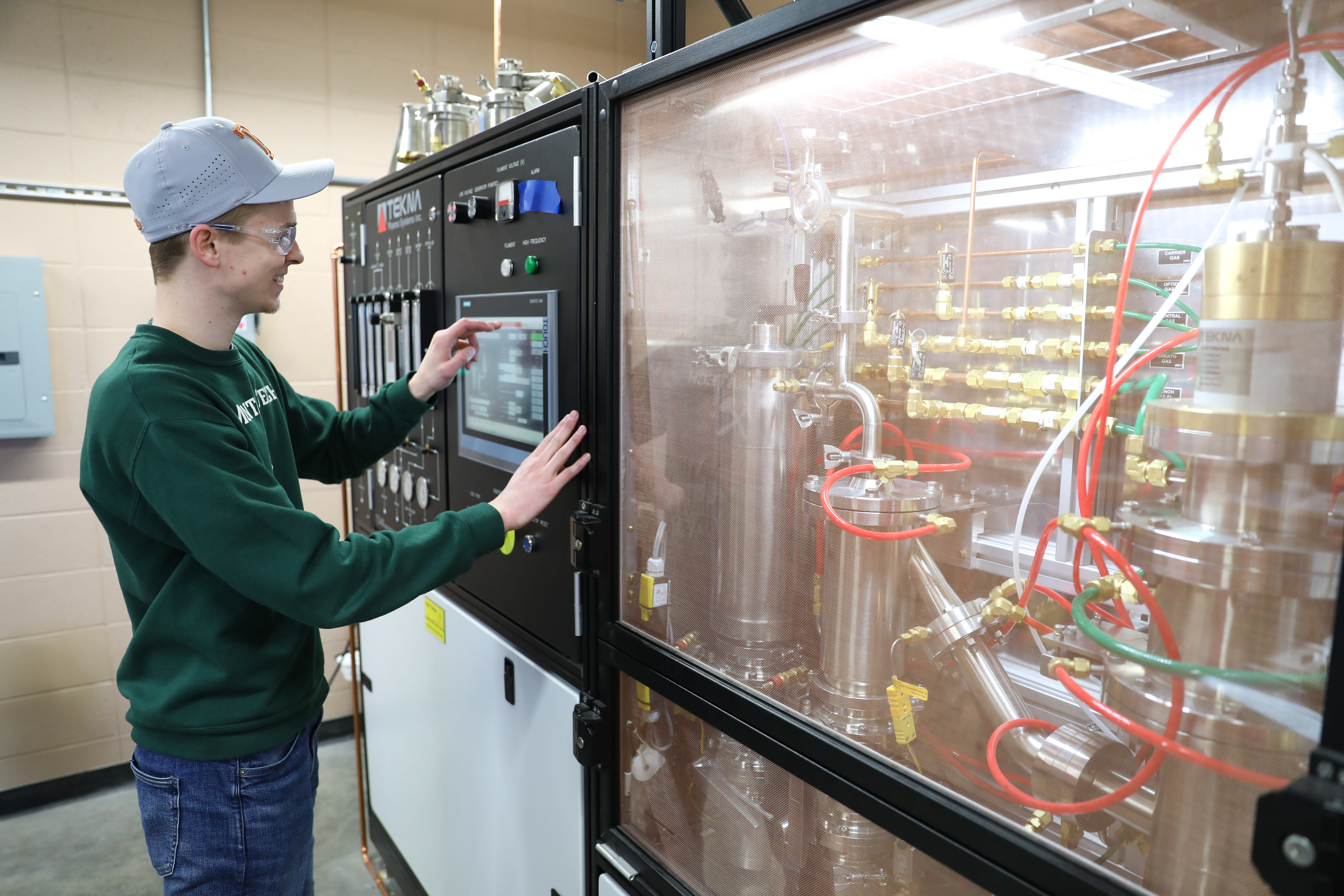 Computer Student High Resolution DayOne 2026 | Metallurgical & Materials Engineering
