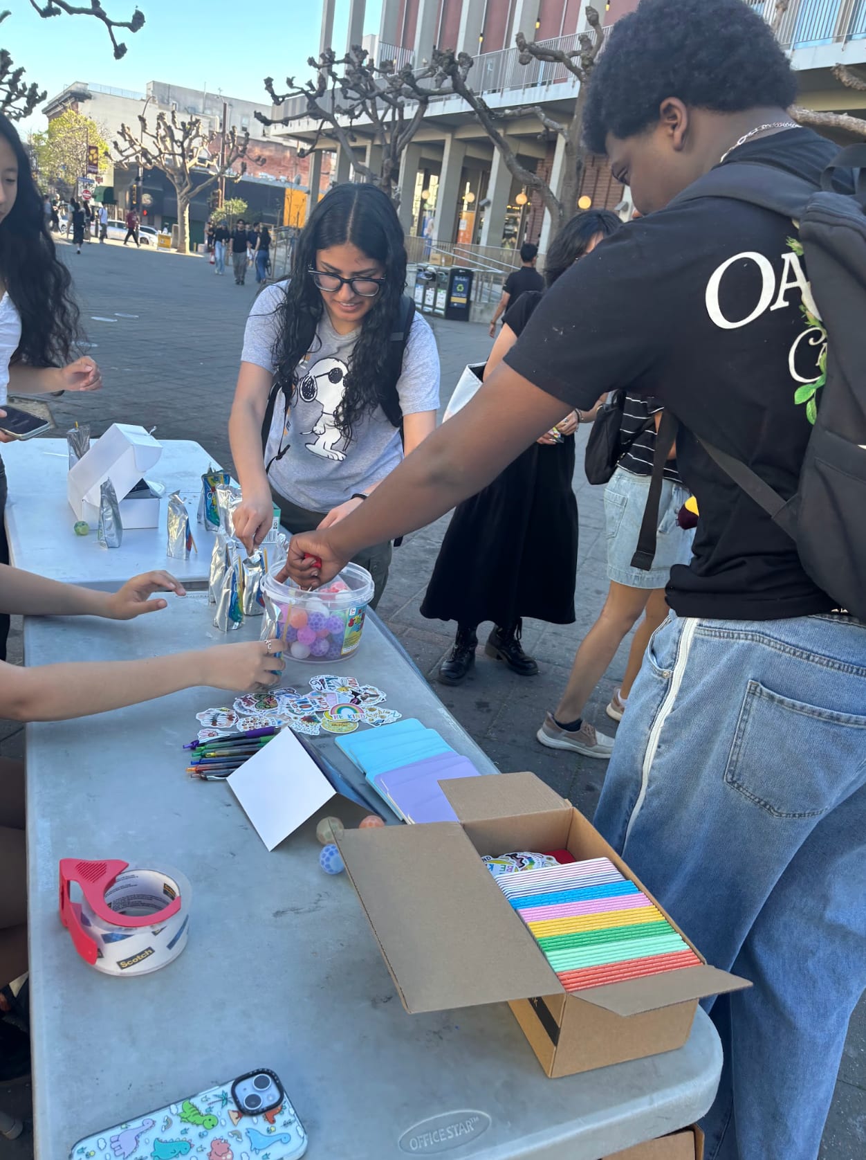 UC Berkeley students write and select kind notes at CASCADE's Campus Compassion event.