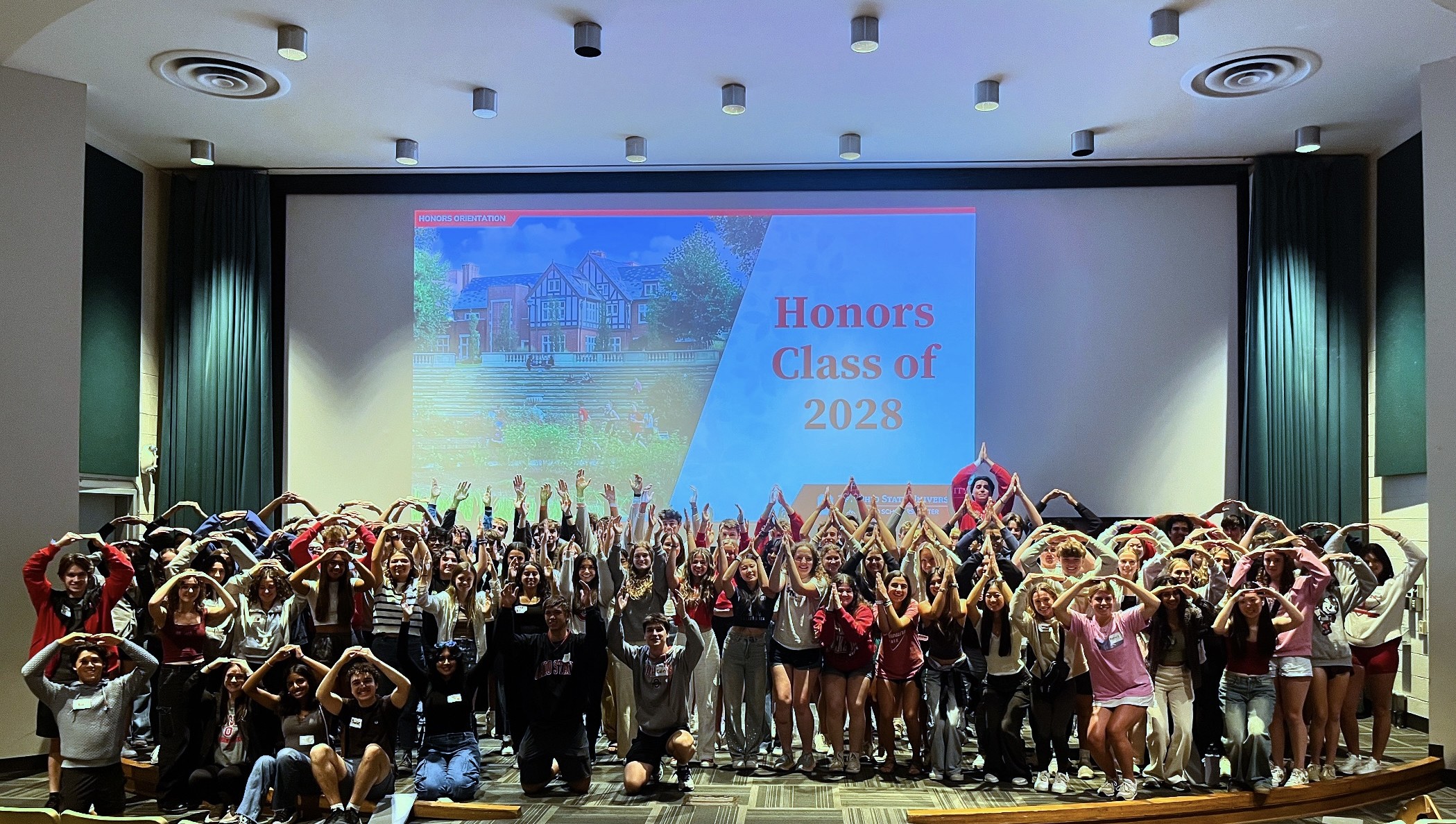 Honors students with Brutus the Buckeye