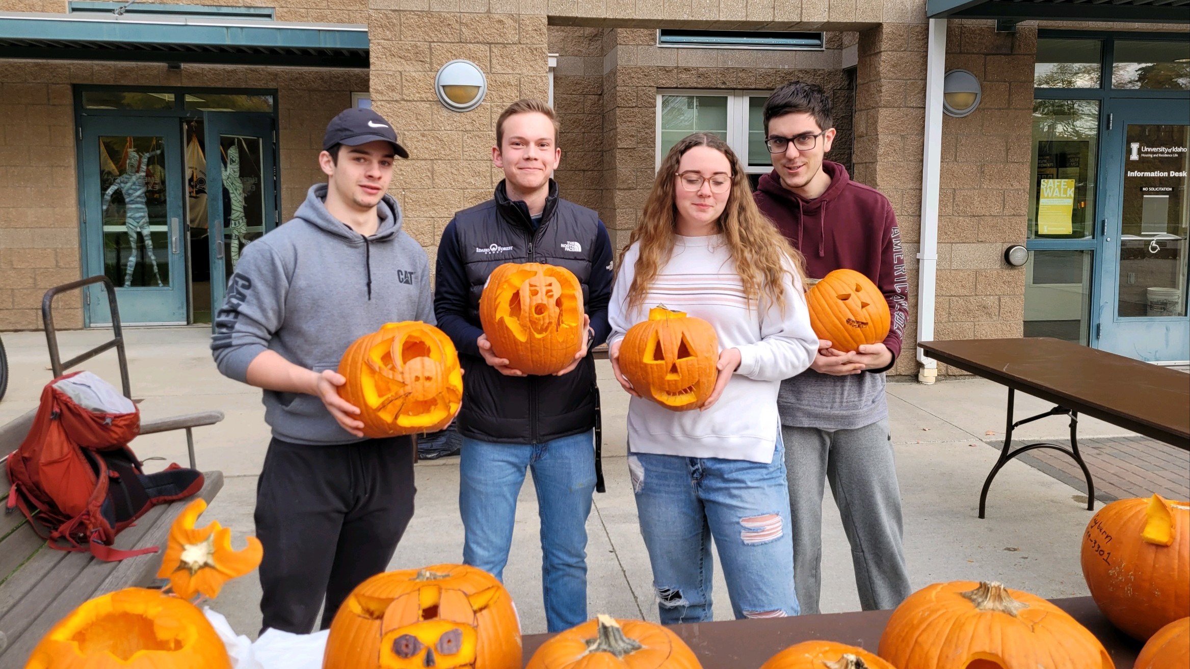 Vandal Vets Club October 2022 Pumpkin Carving Contest