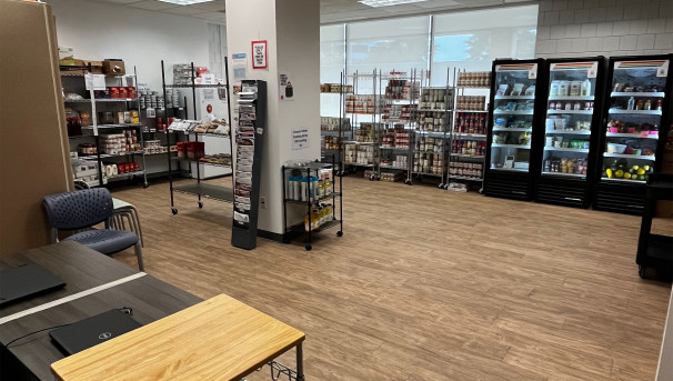 Student shopping at Red Hawk Pantry