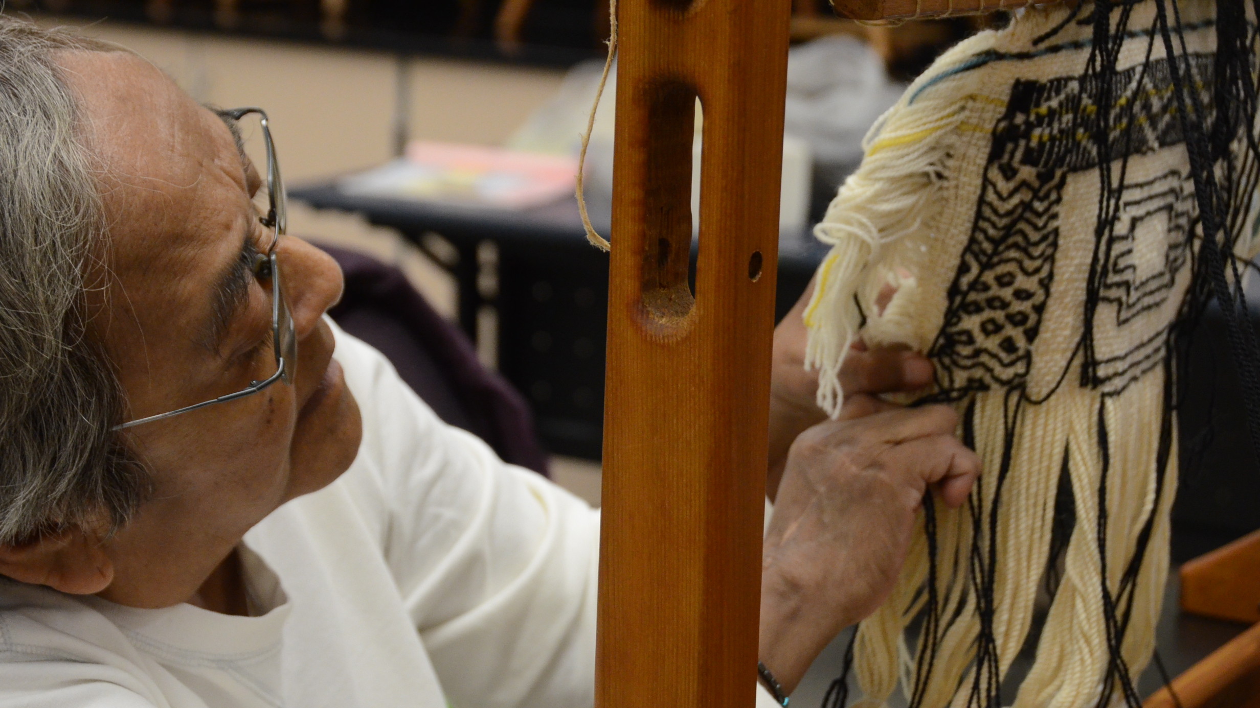 Ravenstail weaving class welcomes community members.