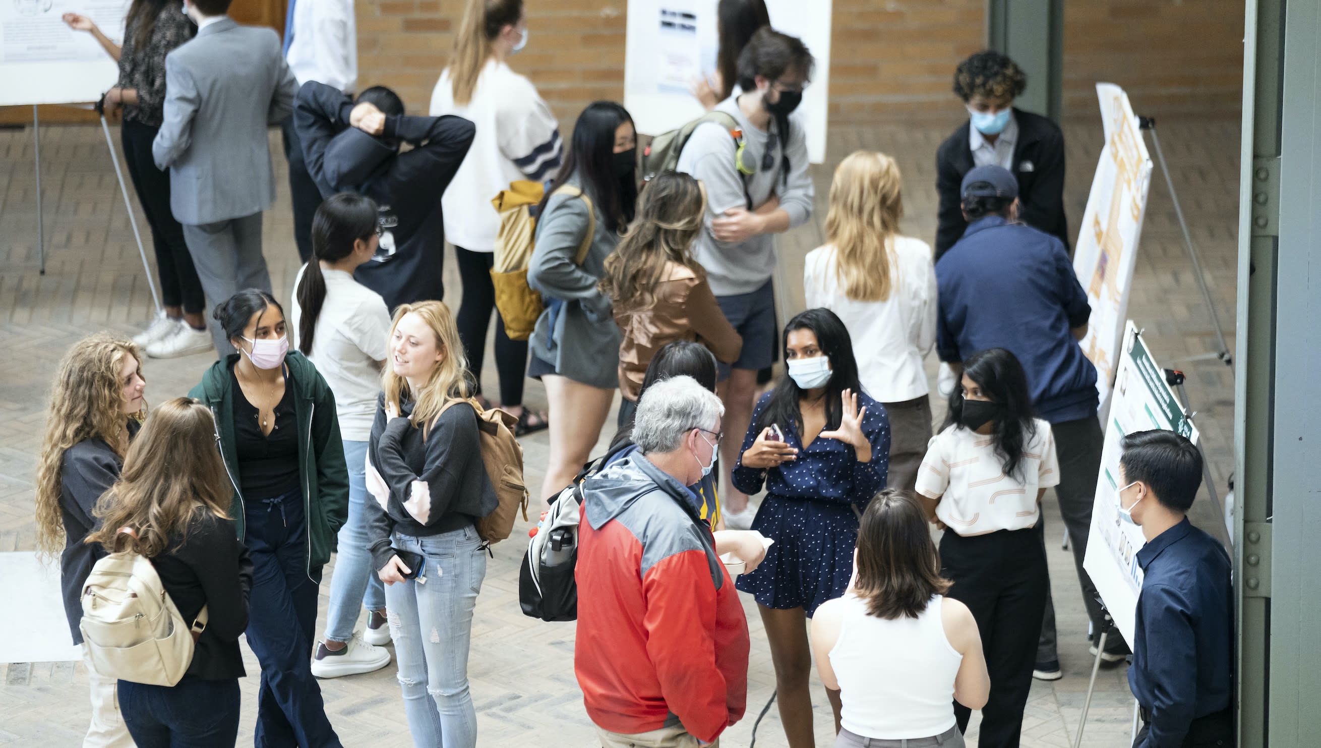 Conversations at our co-hosted Cal Undergraduate Bioengineering Symposium.