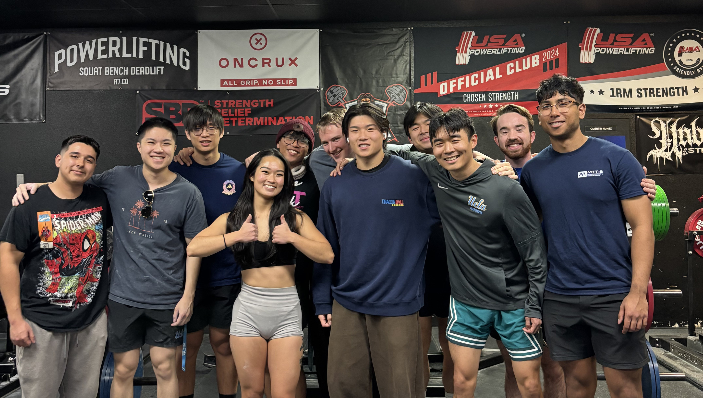 Team Lift at 1RM Gym