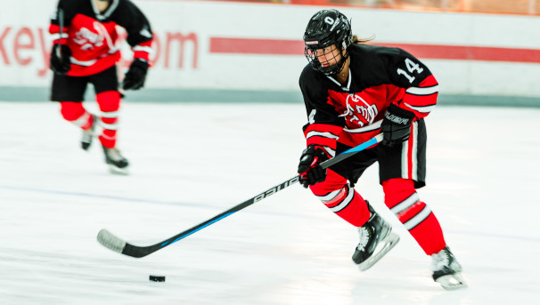 Women's Club Ice Hockey Image