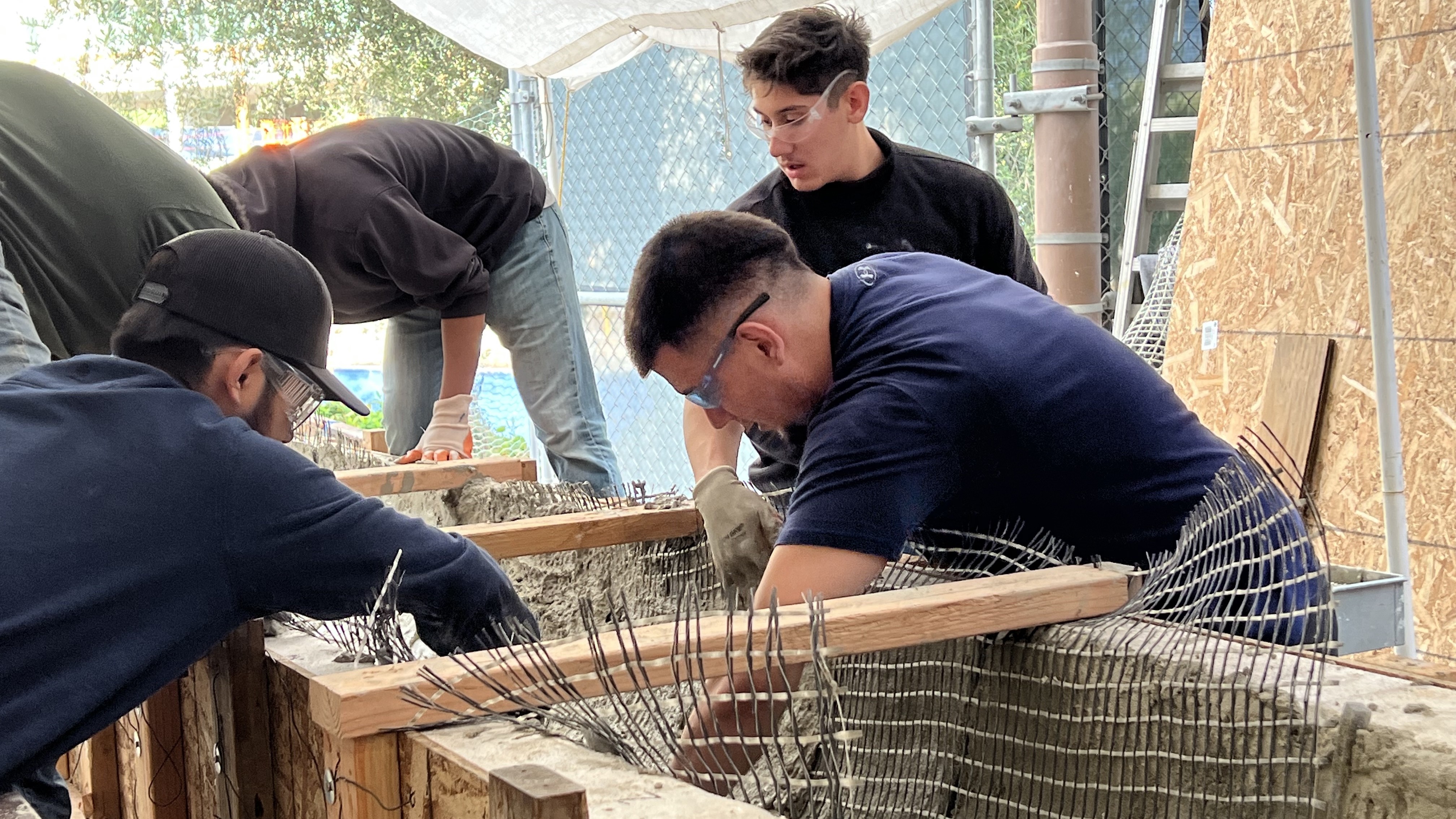 Cocnrete Canoe Casting