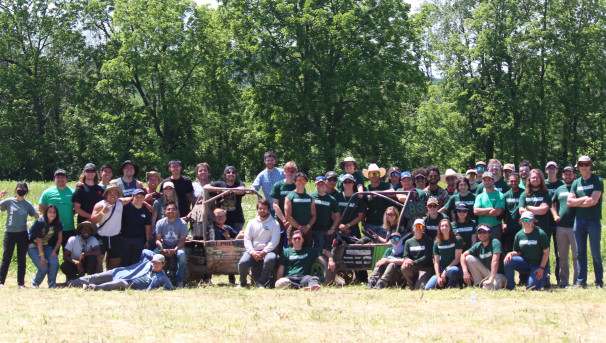 The Cal Poly Racing and Formula SAE Teams posing together.