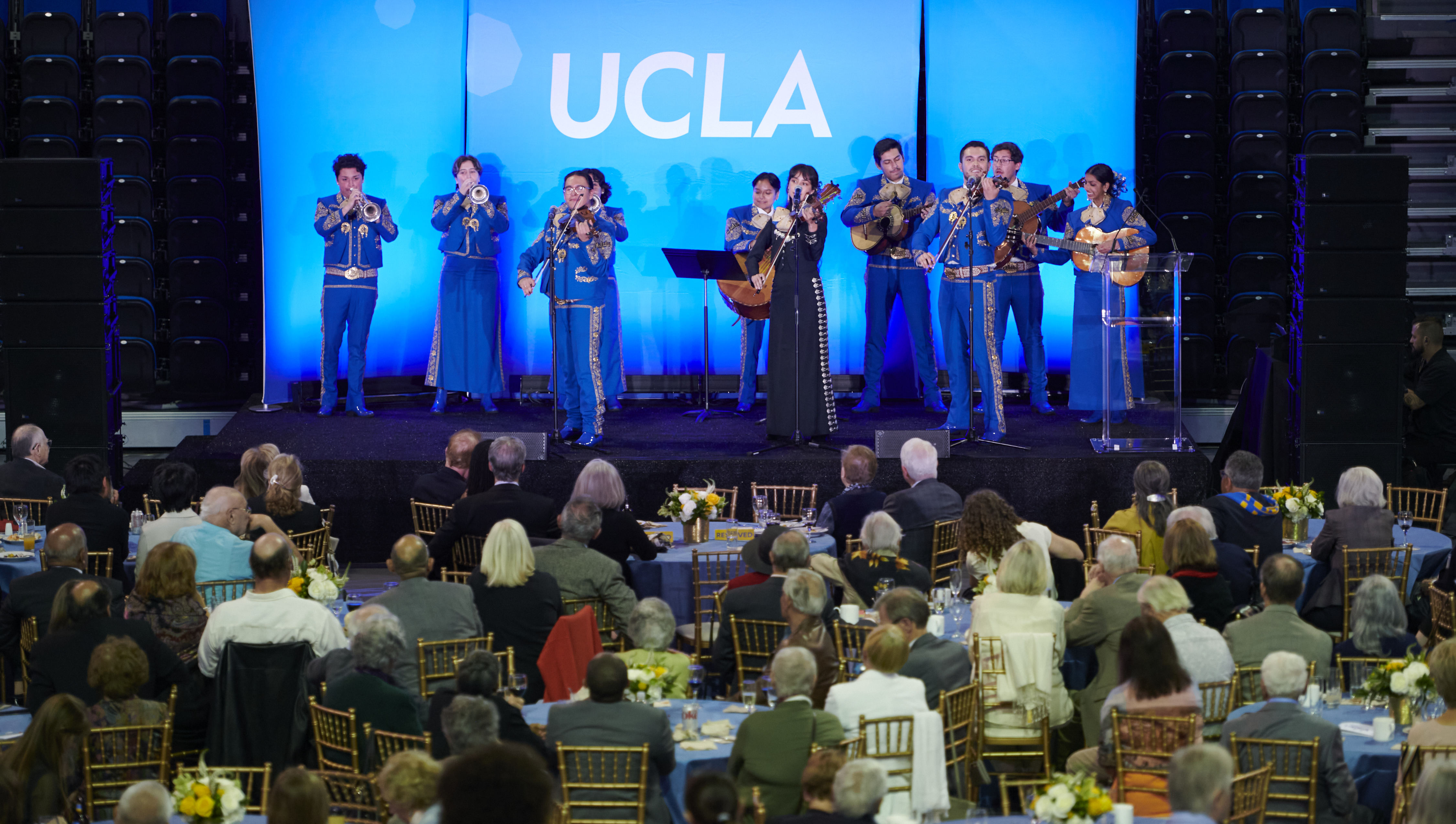 Mariachi de Uclatlán Performance