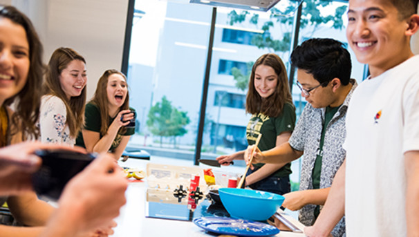 Support Cal Poly Cares and Food Pantry Image