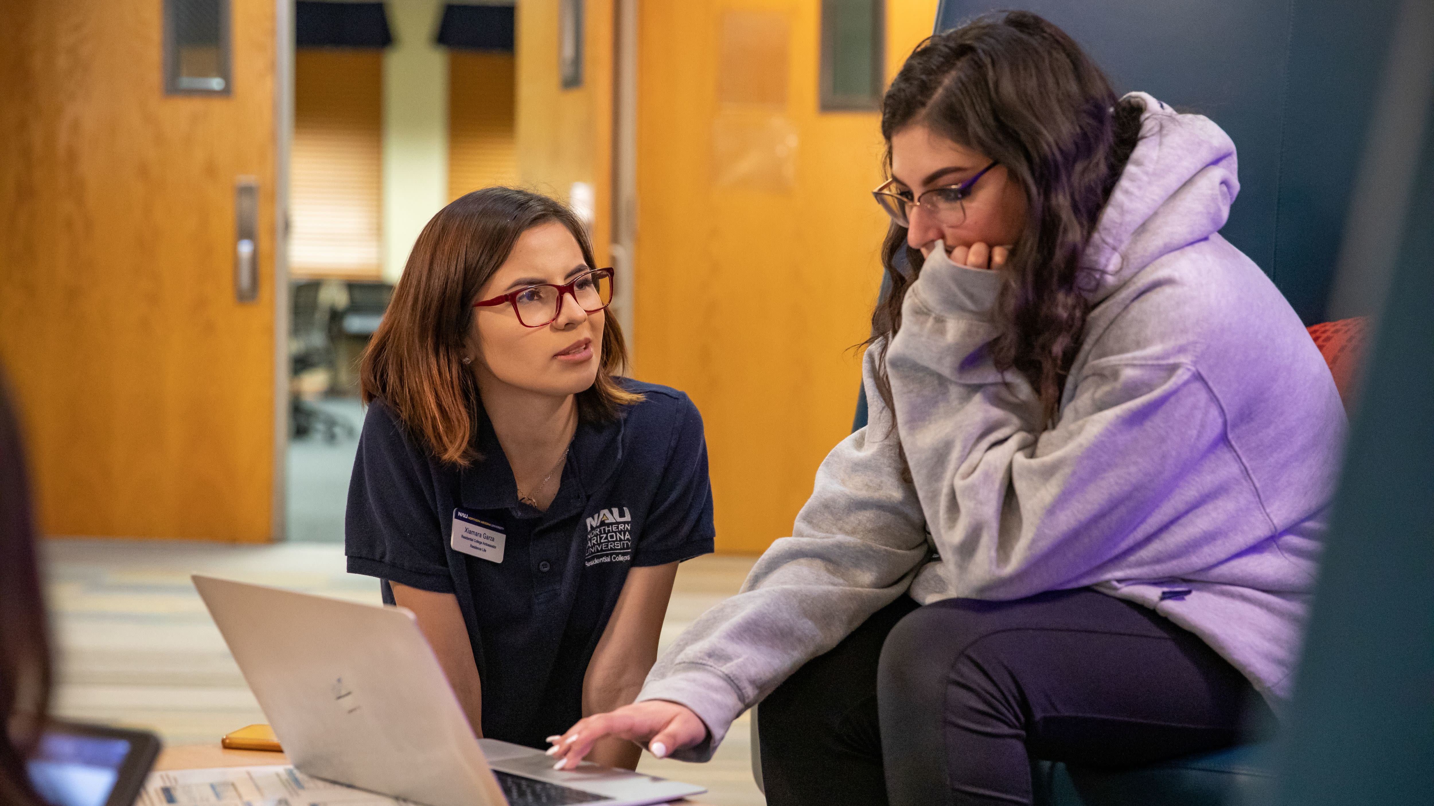 Student receiving support from an advisor