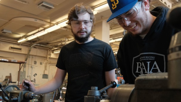 Mechanical Engineering Lathe Image