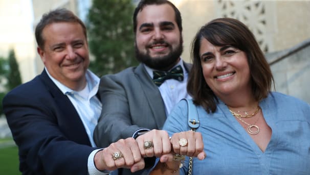 The Official Baylor Ring Image
