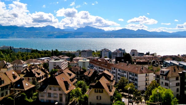 Waves Overseas: Lausanne Image