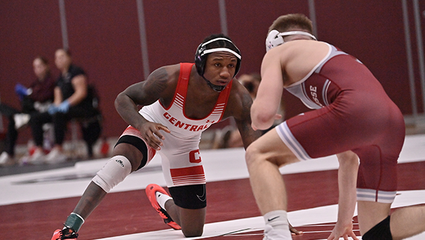 Photo of Central College Wrestler