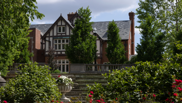 Outside of Khun House