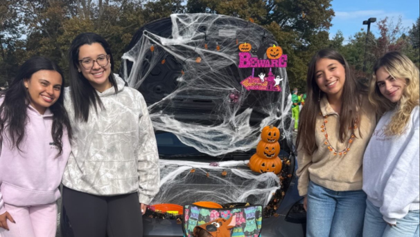 HR Club members participating in a campus trunk-or-treat event
