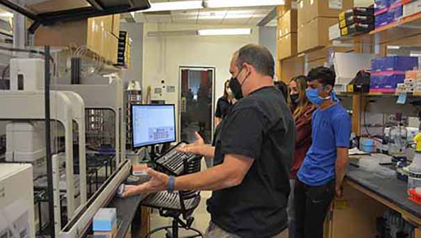 Learning about the genomics robot!