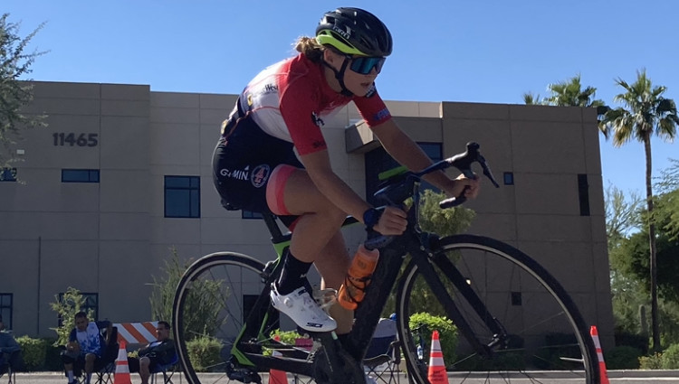 Emmi in a crit