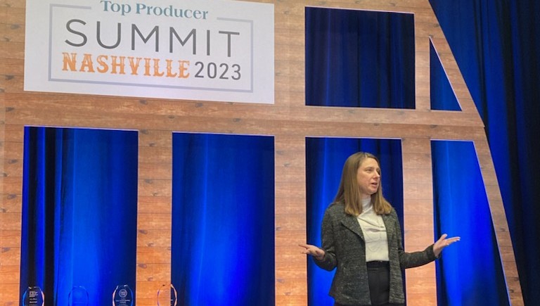 Juliette Pitching at Top Producer Summit Nashville 2023