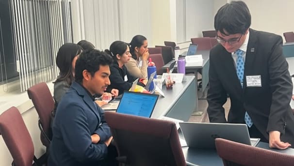 Model Diplomacy students working together.