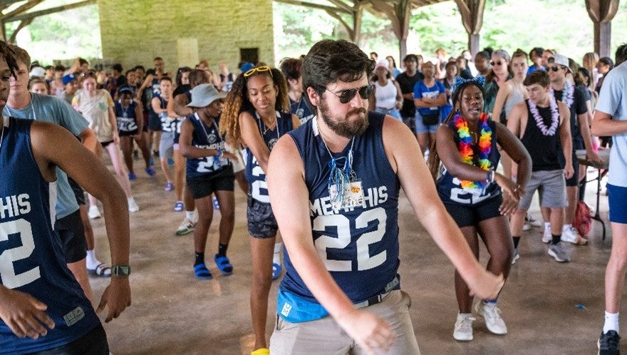 frosh camp students dancing together