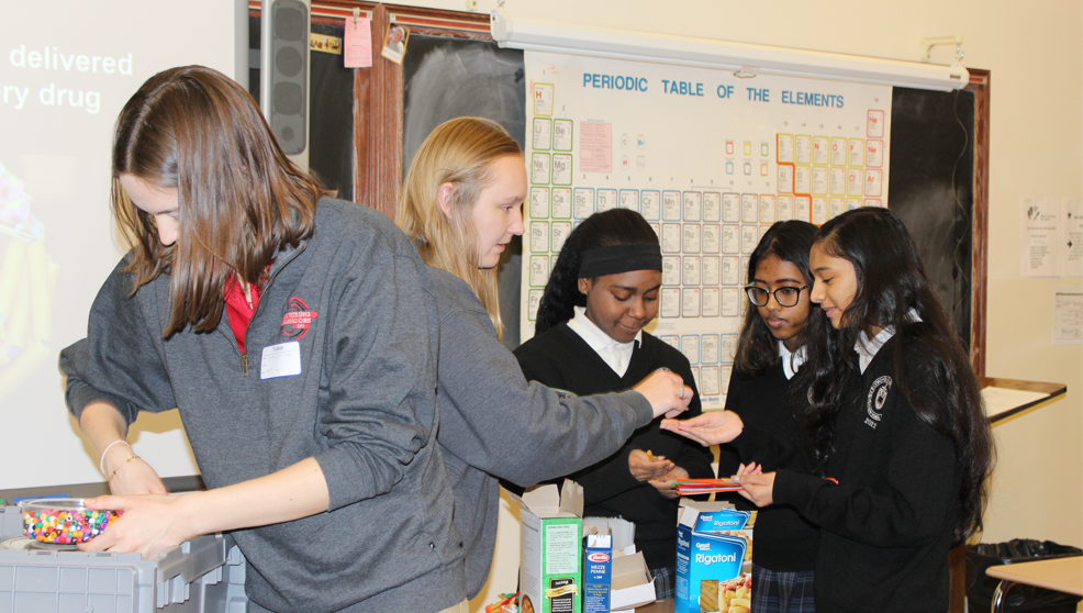 Engineering Ambassadors helping younger students