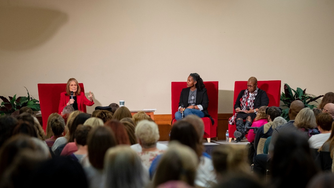 Gloria Steinem with WaTasha Barnes Griffin and Dr. Mia Johnson in Dec. 2019