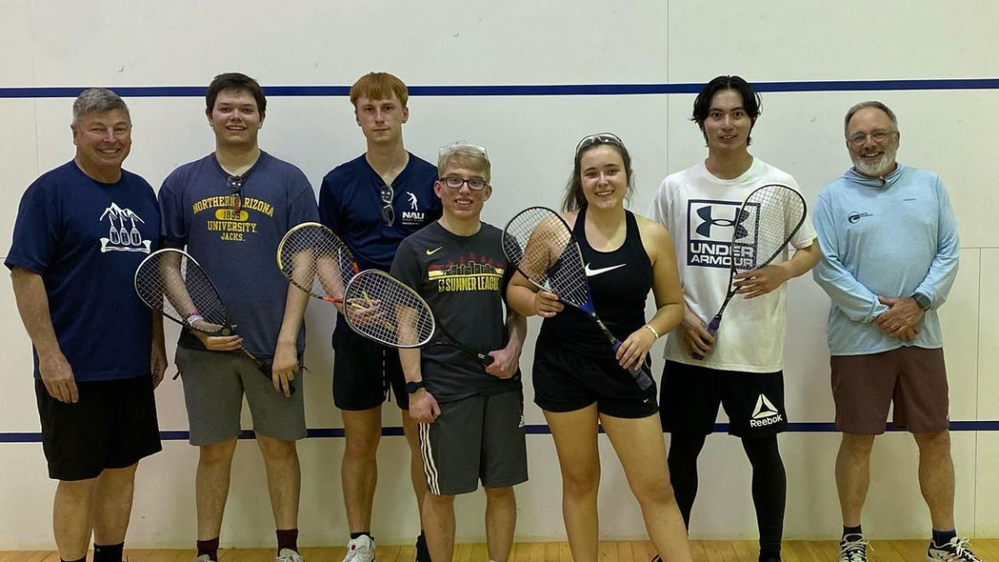 Racquetball club tries squash