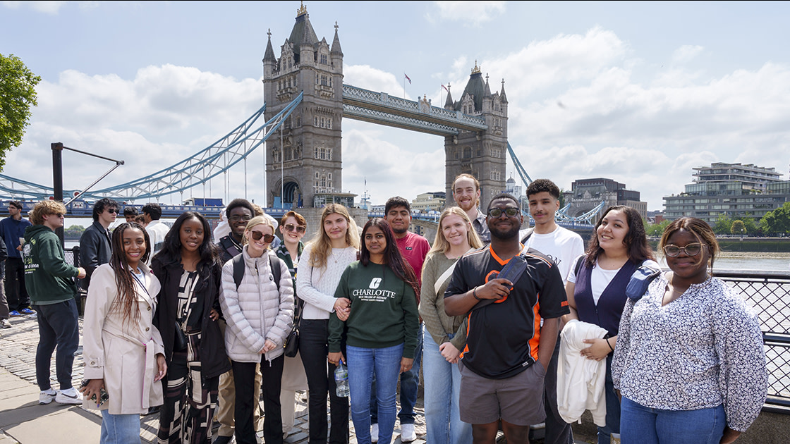 UNC Charlotte students studying in the United Kingdom