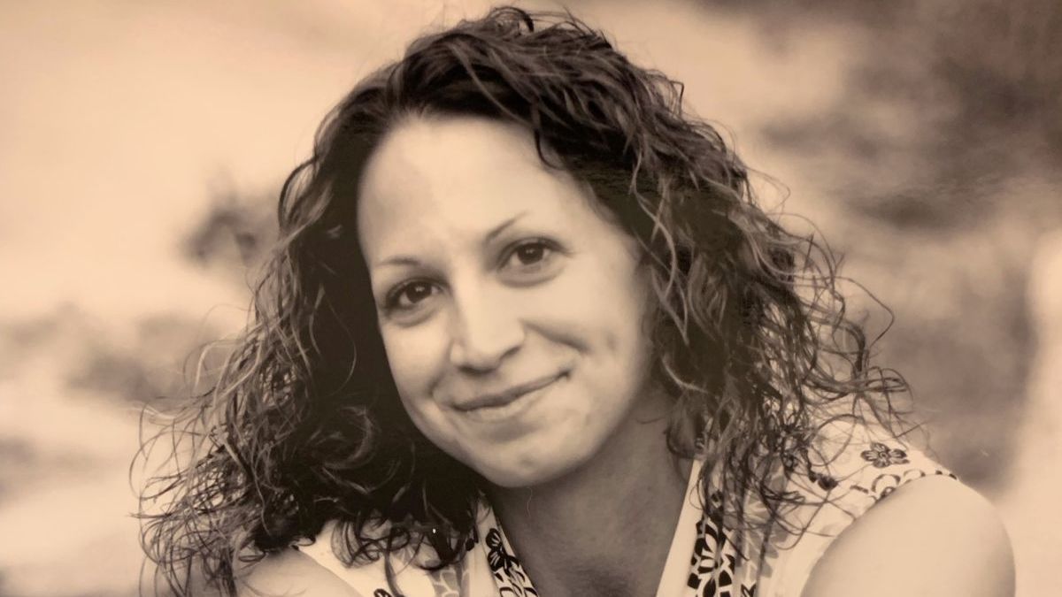 Angela Santoro ’05 Research Award