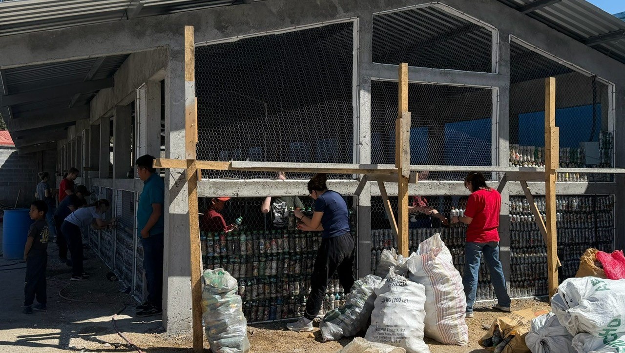 Buck-I-SERV participants serving in Guatemala.
