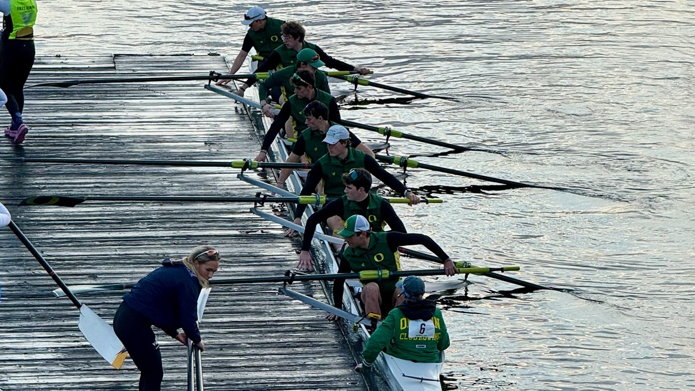 Women's 4 getting ready to dock after a spectacular finish