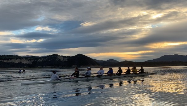 UCSB Novice Rowing Team Image