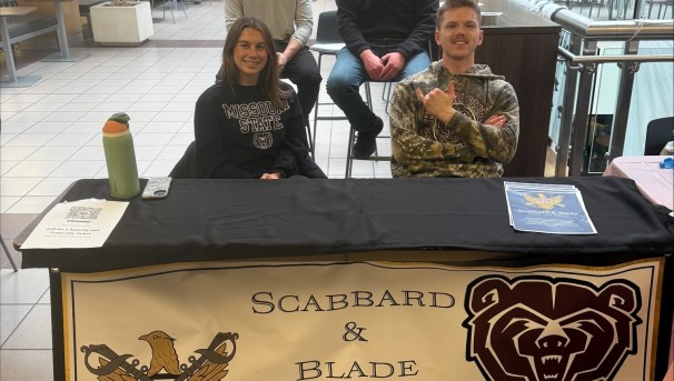 Scabbard and blade tabling in the P.S.U.