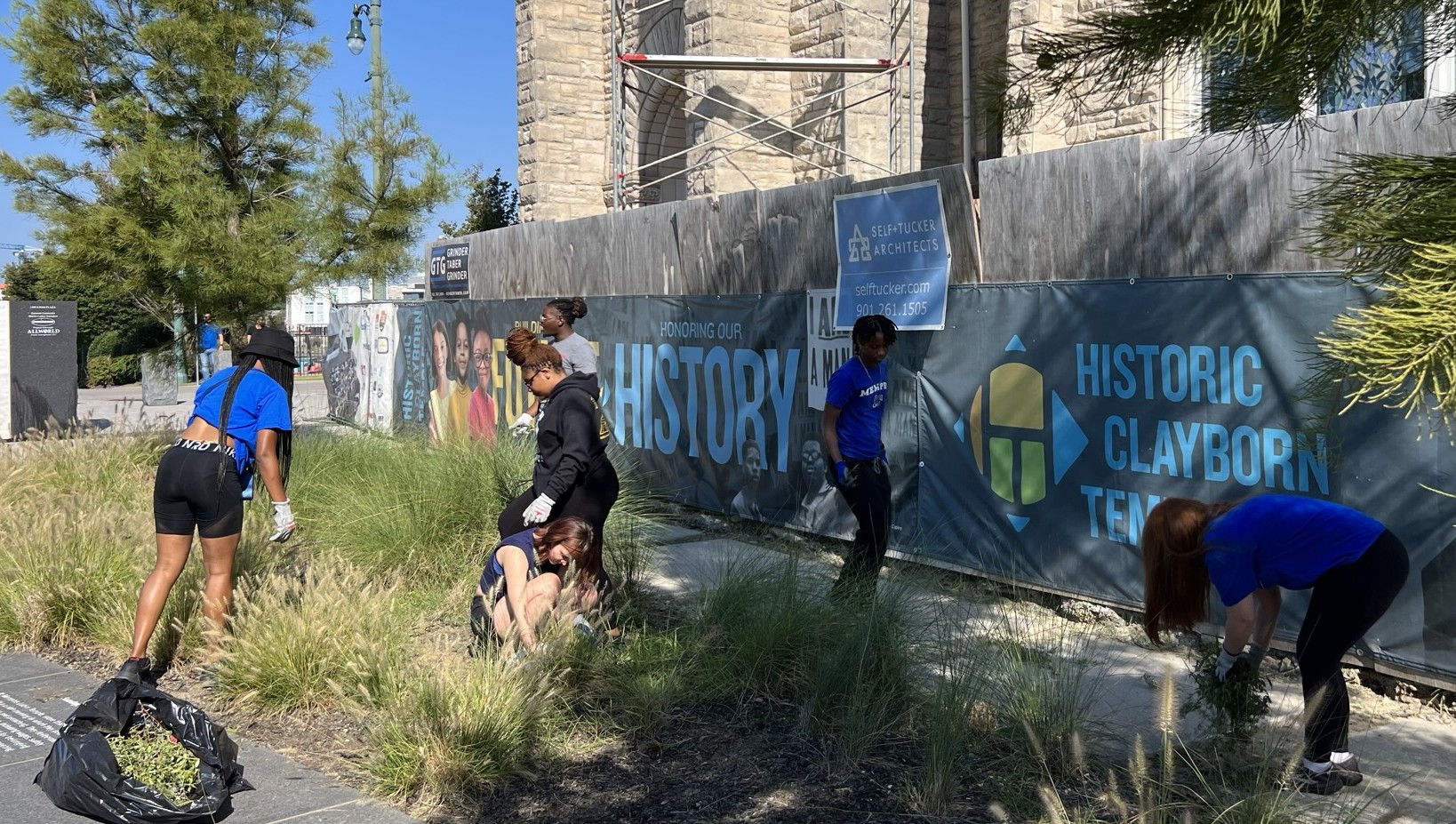 Students volunteering at the historic Clayborn Temple in Downtown Memphis TN