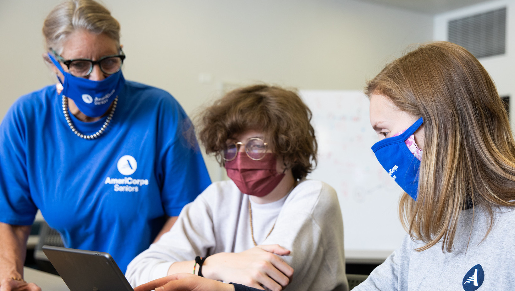 RSVP tutor working with students