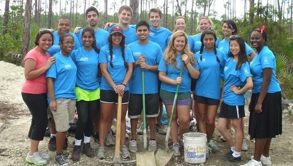 Support Alternative Breaks Scholarships Image