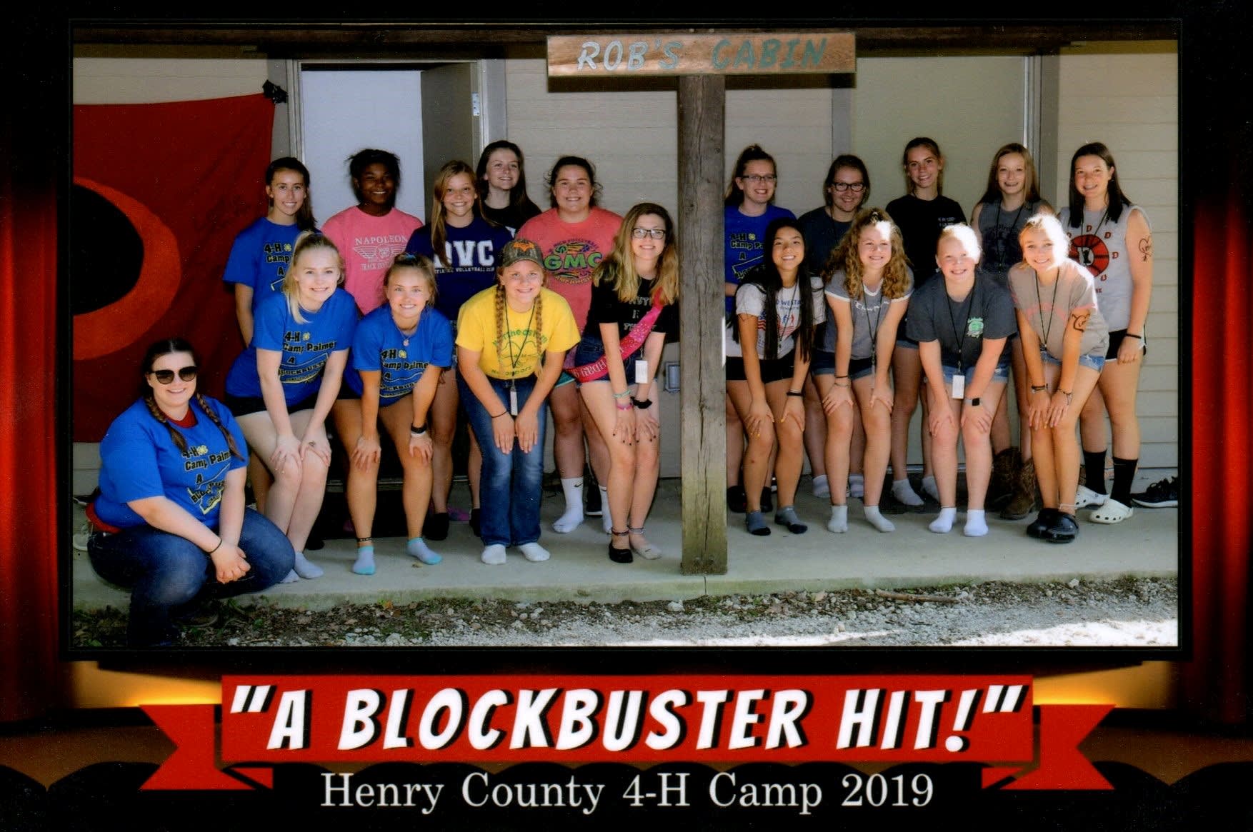 2019 Campers pose outside Rob's Cabin