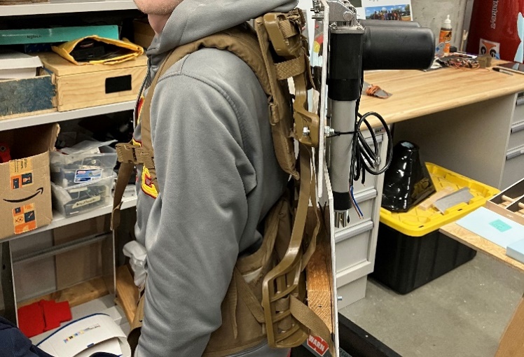 A picture containing person, indoor, cluttered

Description automatically generated
